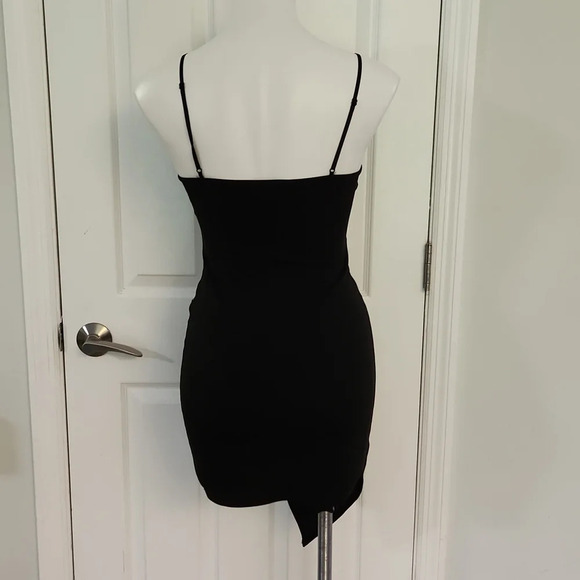 Kimcine Curve Asymmetrical Black Mini Dress - Picture 6 of 12